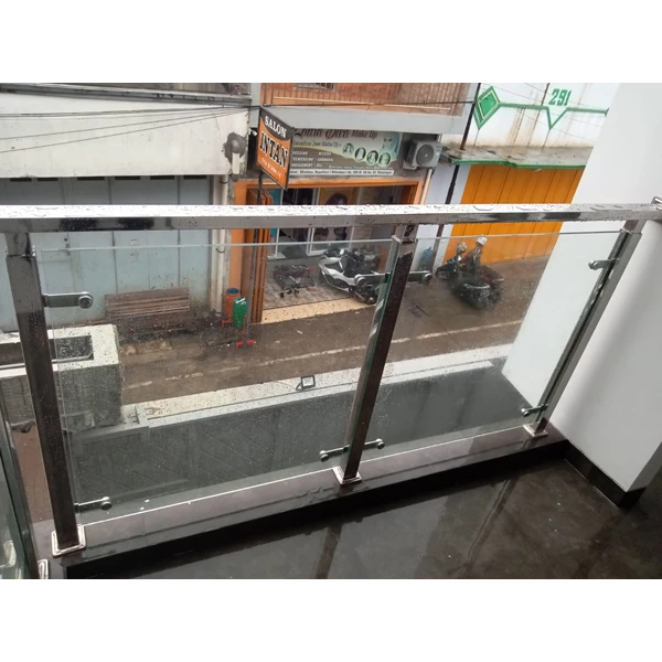 kaca railing balkon tempered 10mm custom Asahi