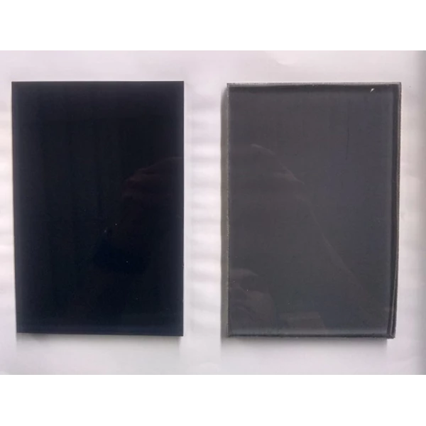 5mm rayben glass (left) Mulia product per M2