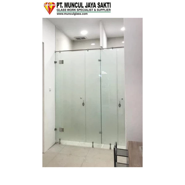 Kaca Tempered Clear 10mm Cubicle Toilet 